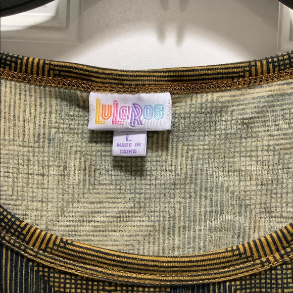 Patterned Dress - Picture 4 of 4